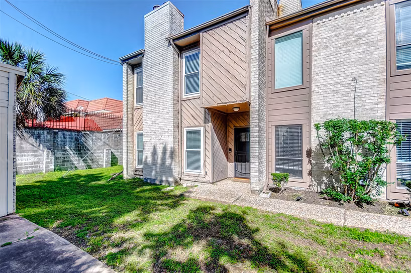 Photo of 11280 Braes Forest Drive 401, Houston, TX 77071