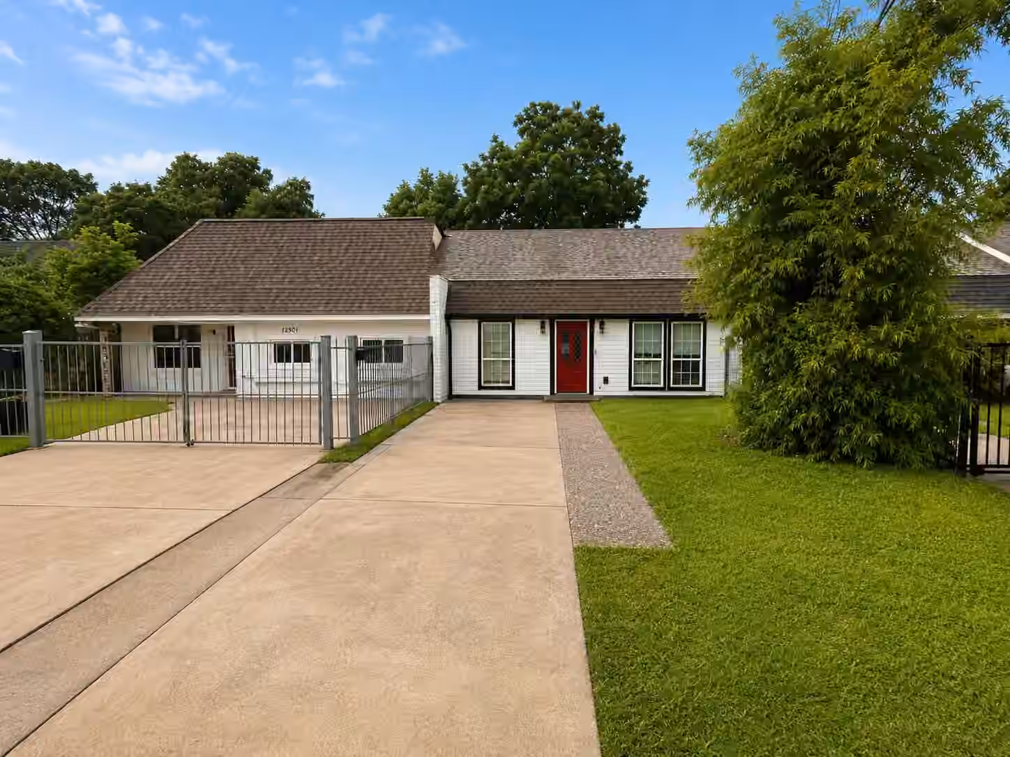 Photo 6 of 12503 W Hardy Road, Houston, TX
