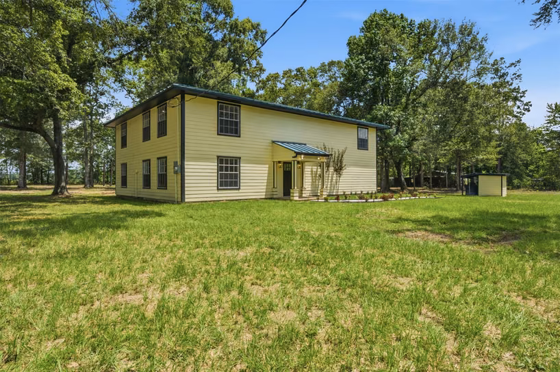 Photo 5 of 410 Oak Knoll Road, Cleveland, TX