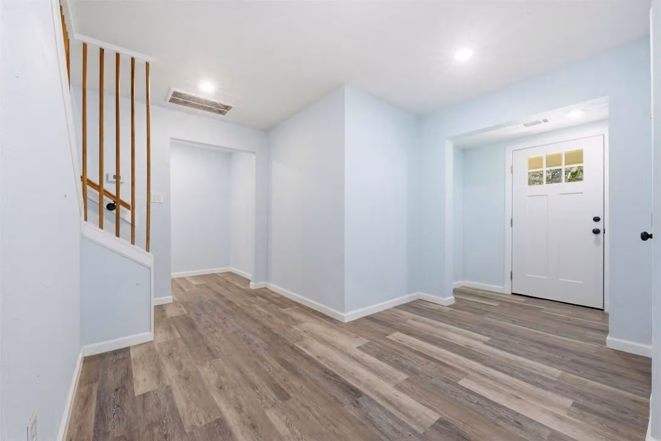 Photo 7 of 410 Oak Knoll Road, Cleveland, TX