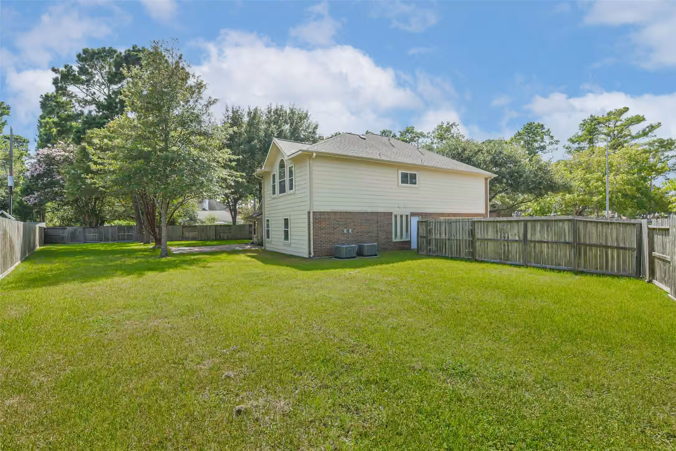 Photo 4 of 14302 Amyford Court, Cypress, TX