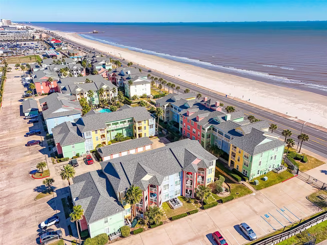 Photo 3 of 7000 Seawall Boulevard 524, Galveston, TX