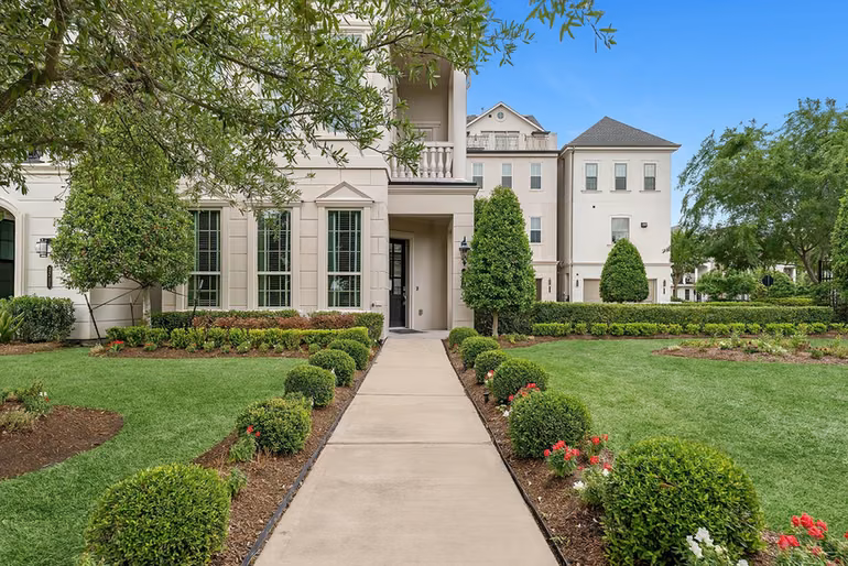 Photo 2 of 3709 Somerset Commons Lane, Houston, TX