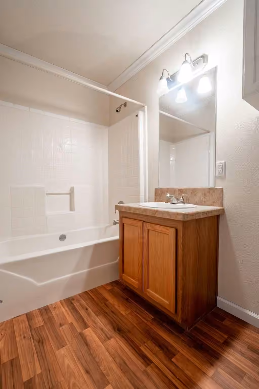 Photo 4 of 635 8th Street, San Leon, TX