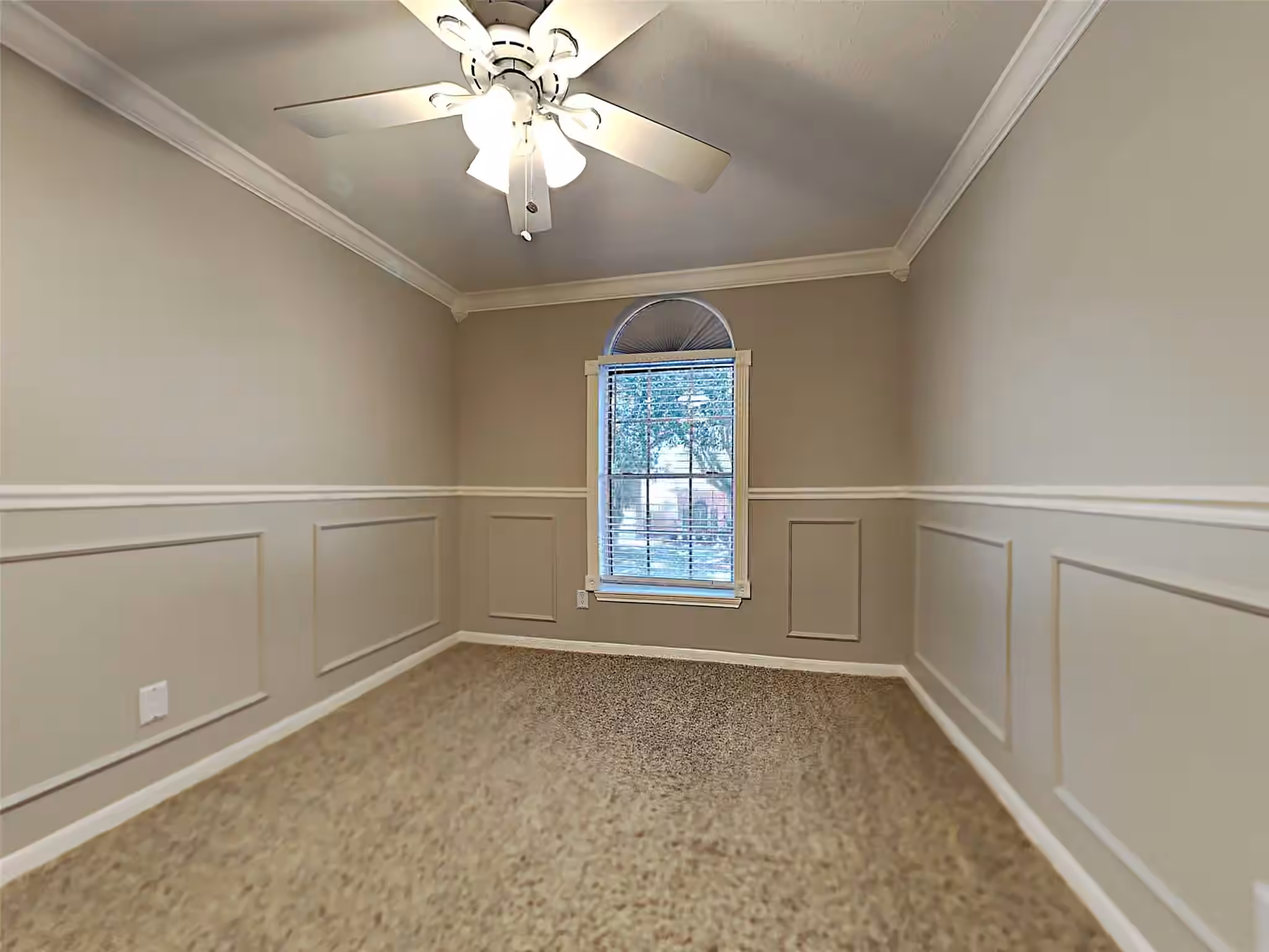 Photo 2 of 8034 Oceanside Drive, Houston, TX