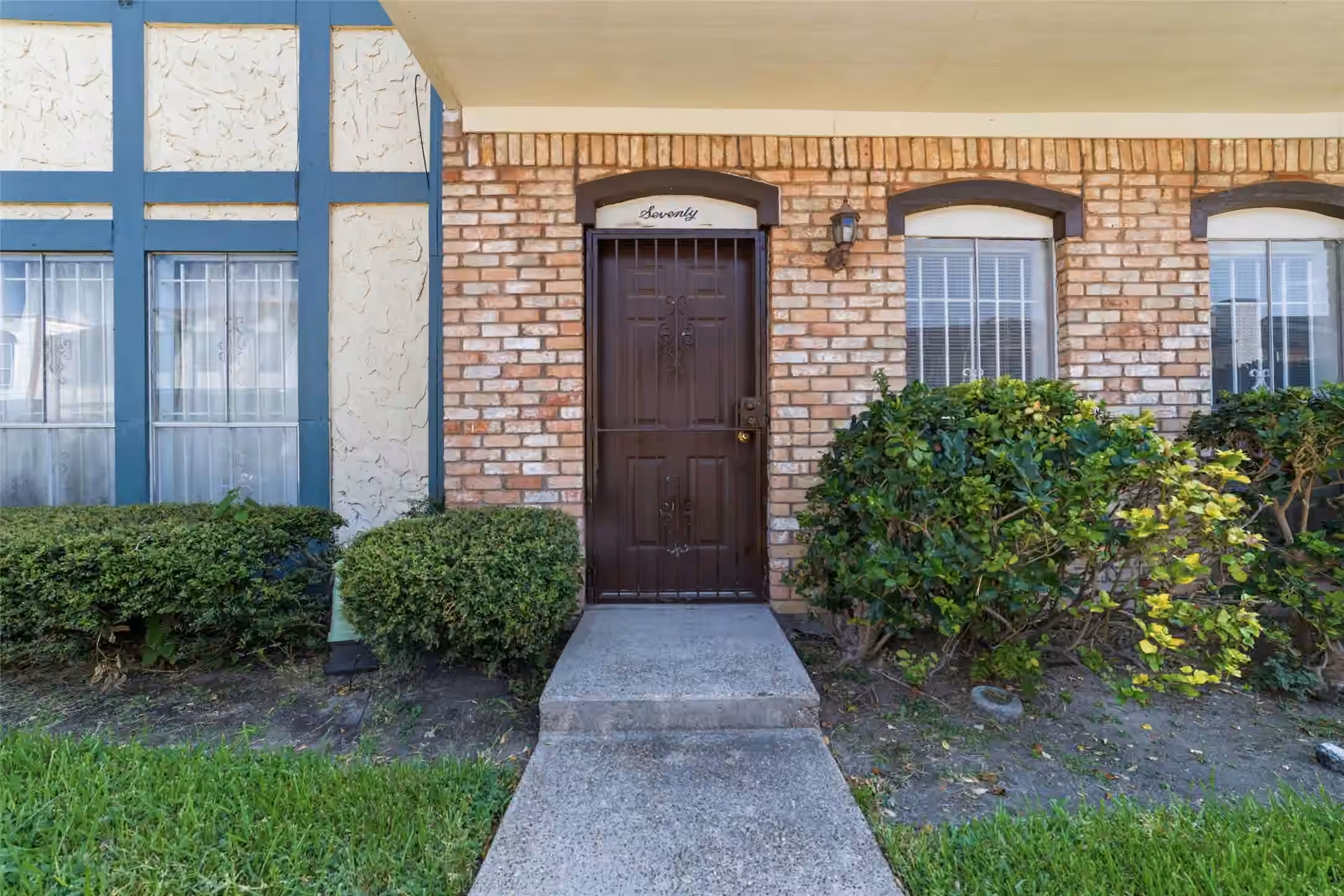 Photo 2 of 7700 Creekbend Drive 70, Houston, TX