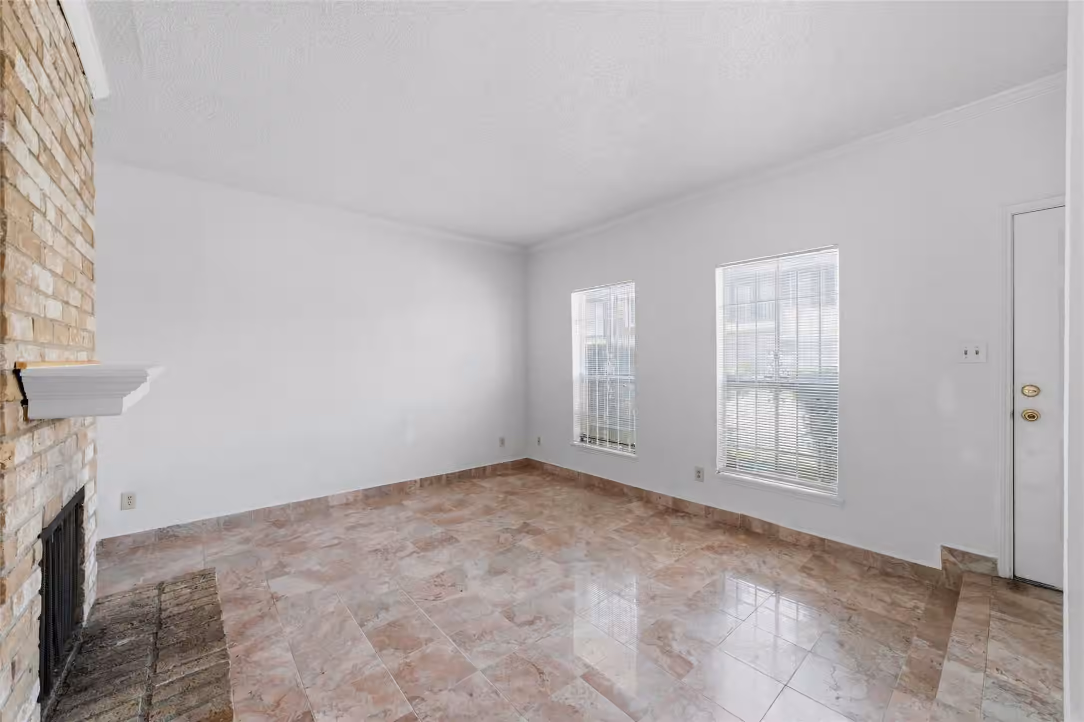 Photo 4 of 7700 Creekbend Drive 70, Houston, TX