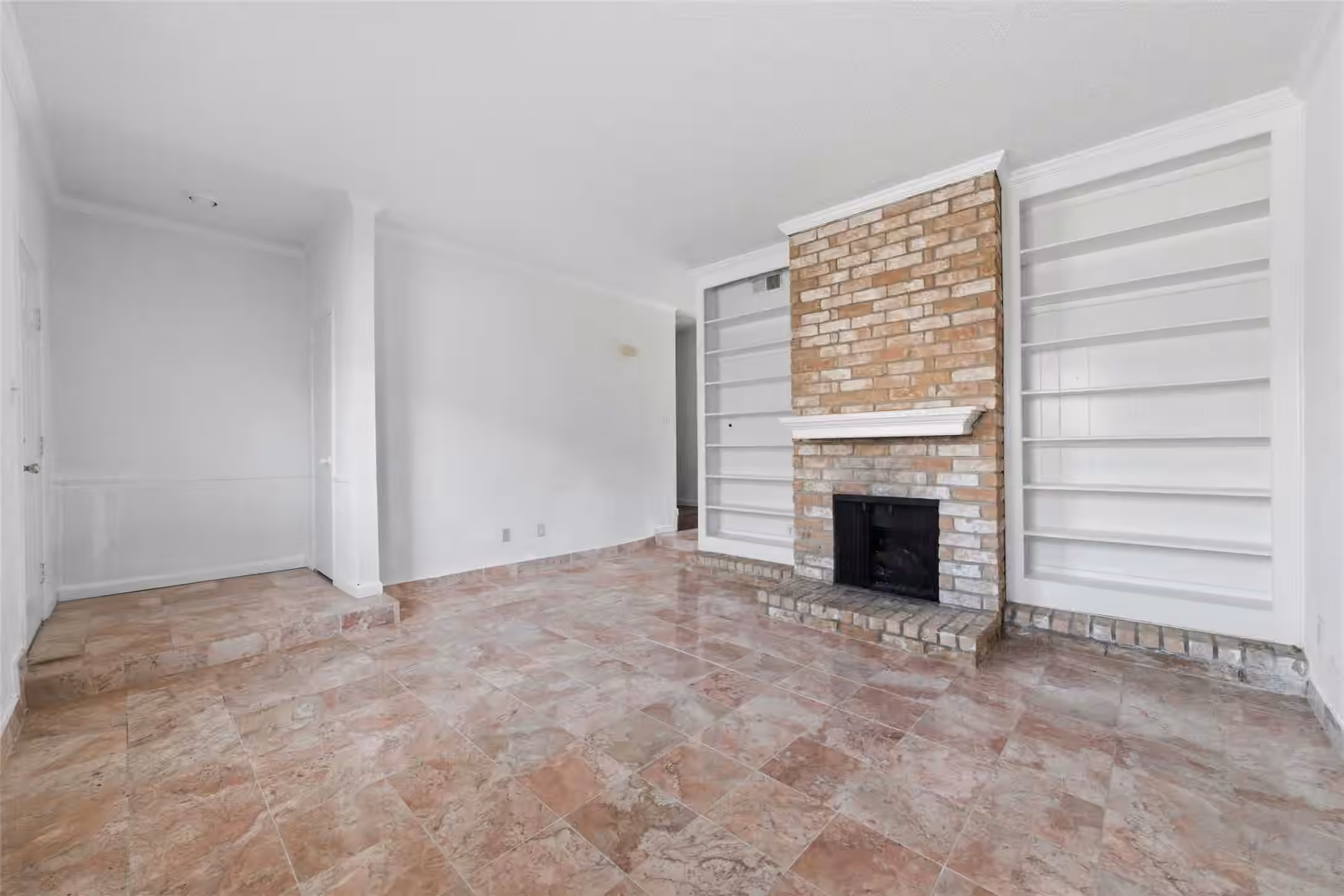 Photo 7 of 7700 Creekbend Drive 70, Houston, TX