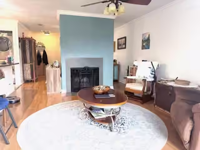 Photo of 418 Garland Drive 214, Lake Jackson, TX 77566