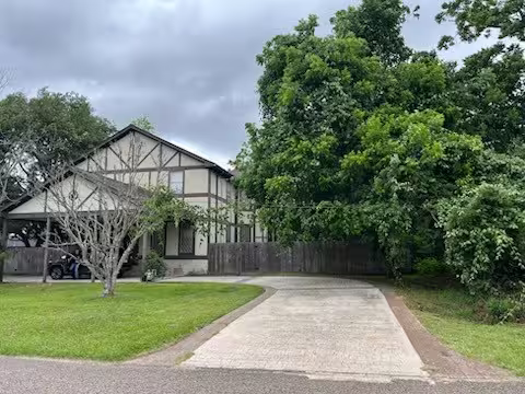 Photo 2 of 310 W Stewart Street, Willis, TX