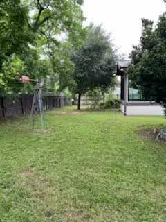 Photo 4 of 310 W Stewart Street, Willis, TX