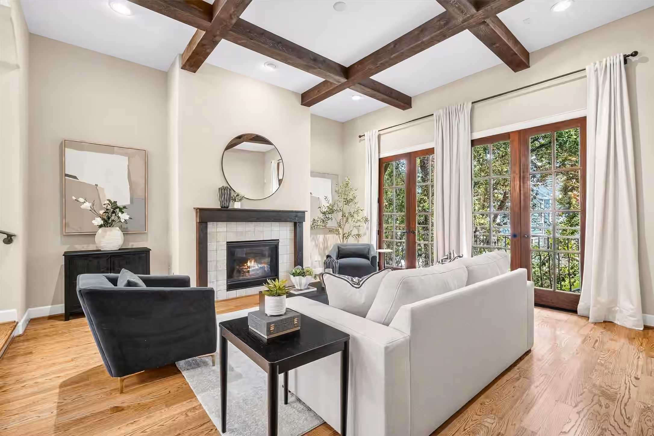 Photo 2 of 1129 W Bell Street, Houston, TX