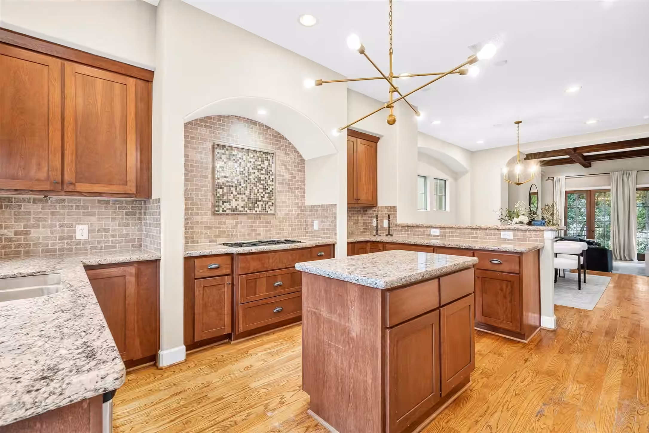 Photo 4 of 1129 W Bell Street, Houston, TX