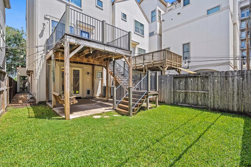 Photo 5 of 1129 W Bell Street, Houston, TX