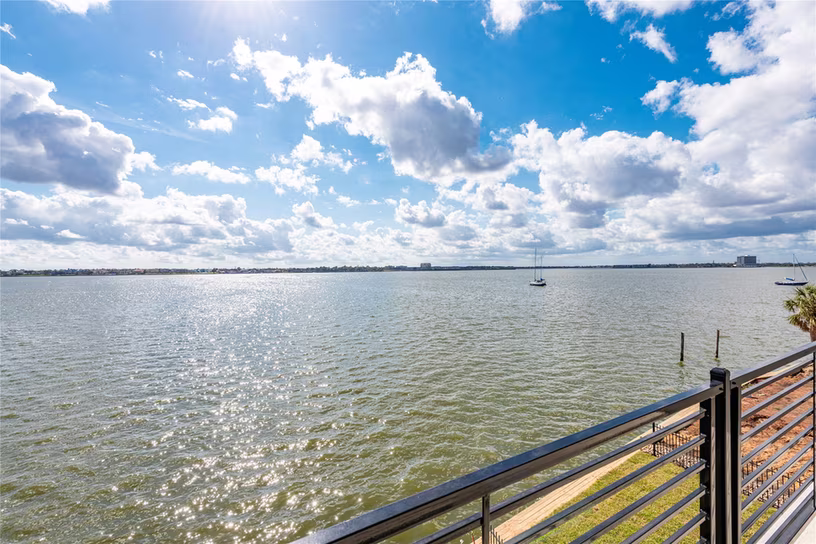 Photo 7 of 4403 Davis Lane, Seabrook, TX