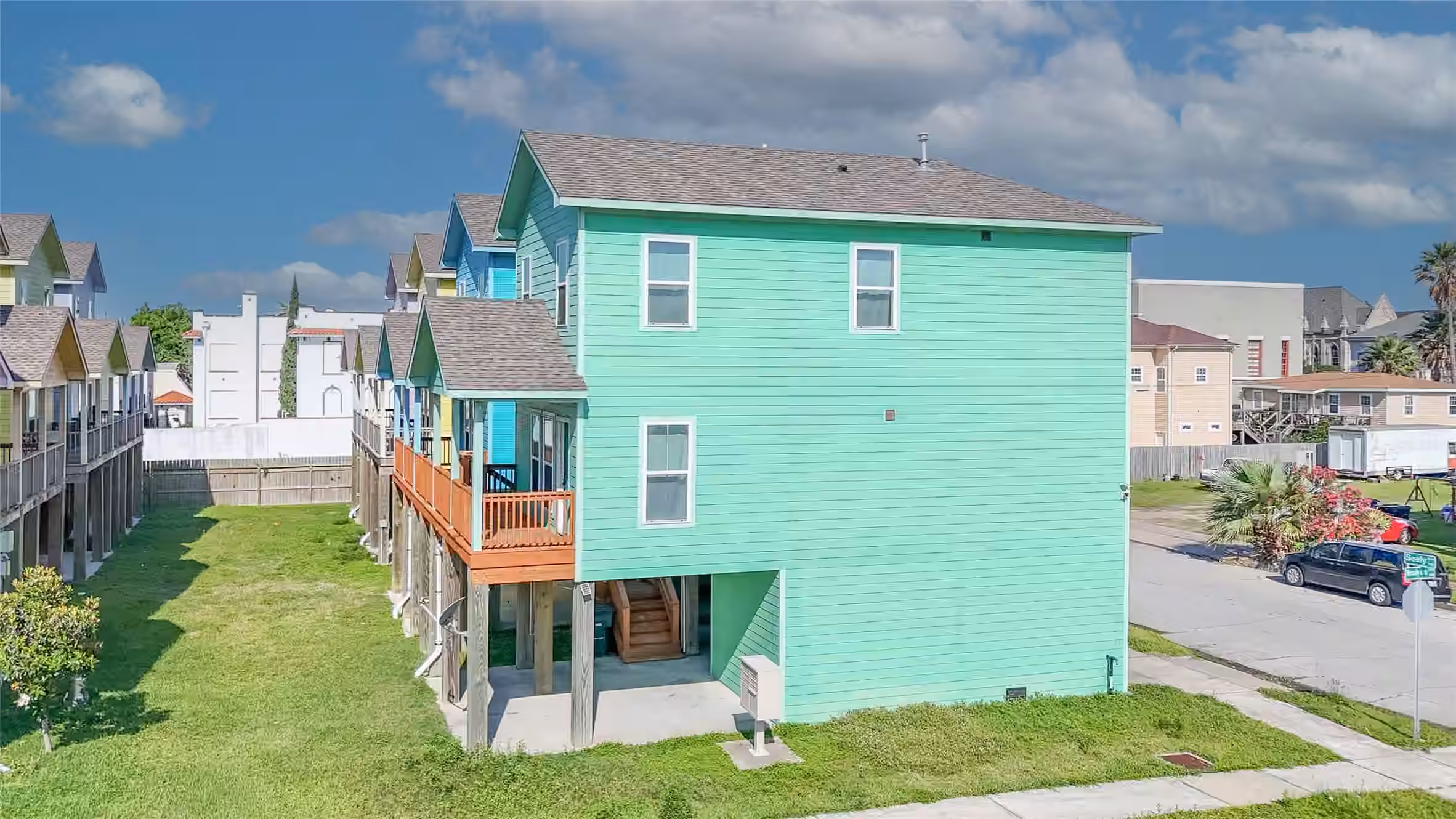 Photo 5 of 2101 Sealy Street, Galveston, TX
