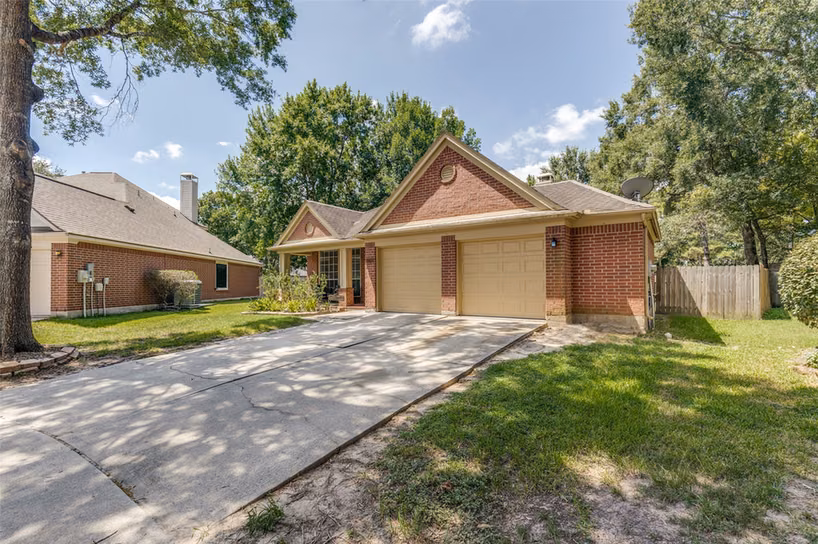 Photo 3 of 12702 Wolf Creek Court, Humble, TX