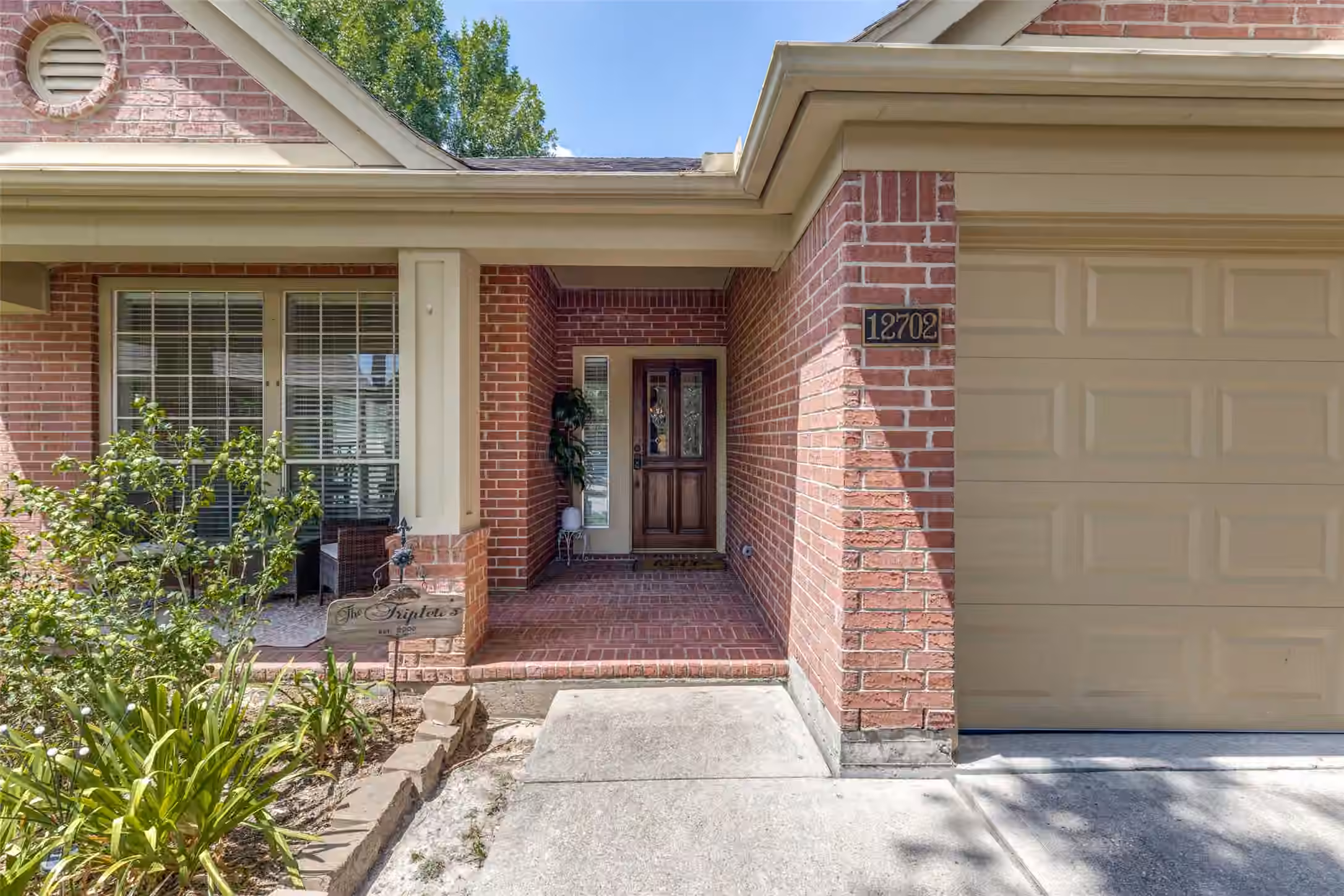 Photo 4 of 12702 Wolf Creek Court, Humble, TX