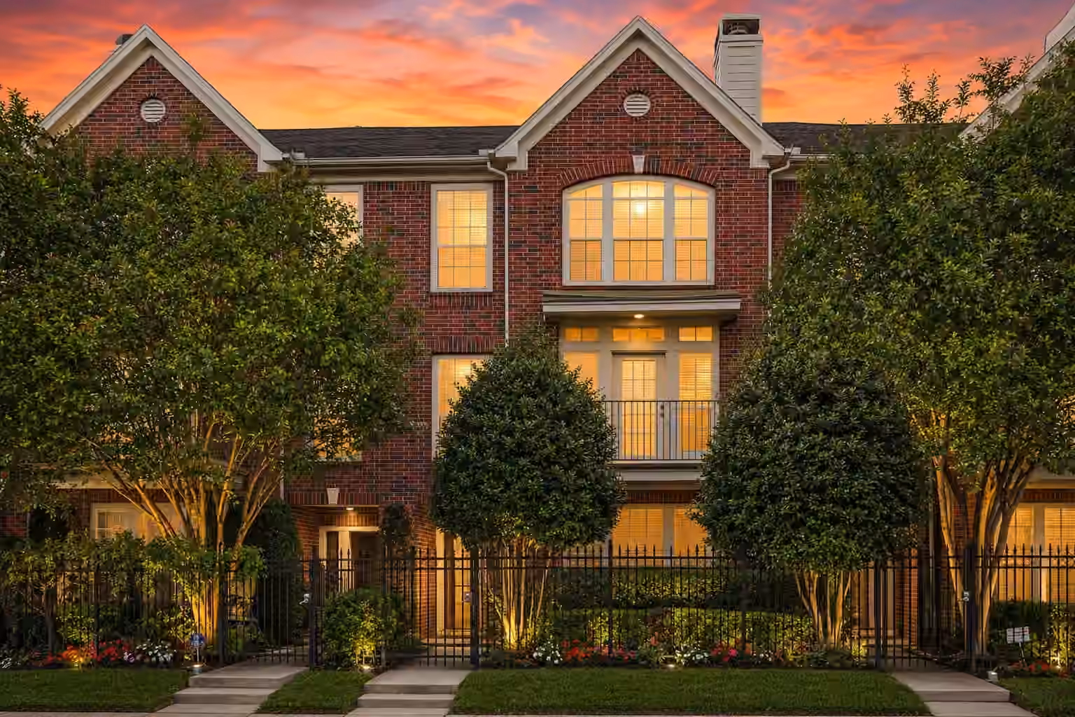 Photo 2 of 1814 Matthews Street, Houston, TX