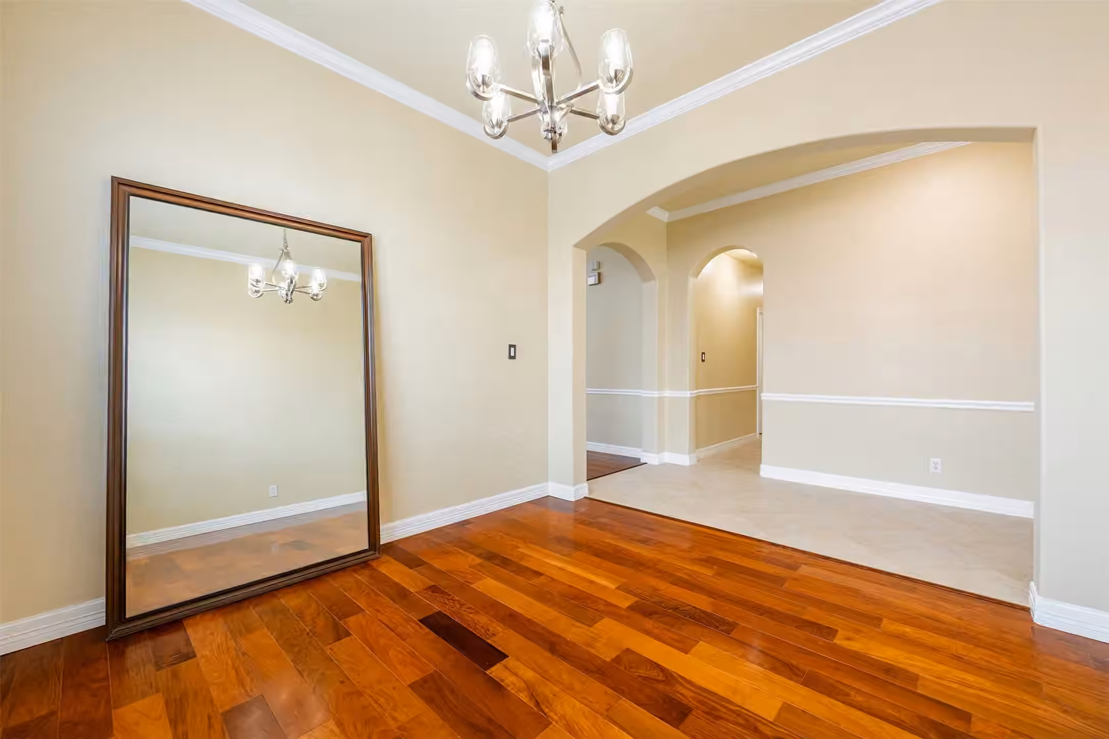 Photo 7 of 13922 Abbey Lane, Sugar Land, TX