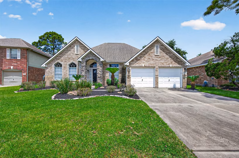 Photo 2 of 13718 Clareton Lane, Cypress, TX