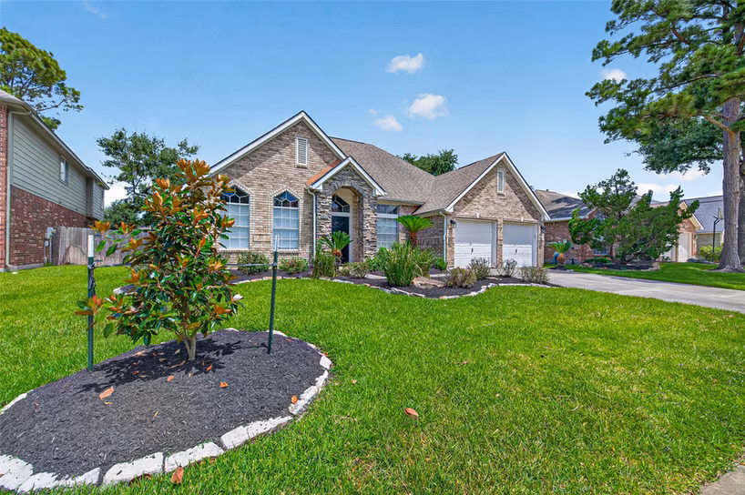 Photo 3 of 13718 Clareton Lane, Cypress, TX