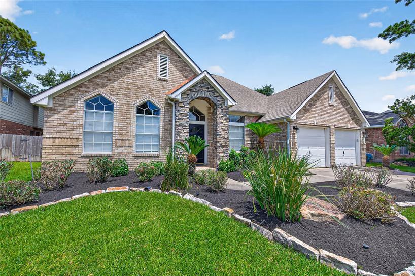 Photo 4 of 13718 Clareton Lane, Cypress, TX
