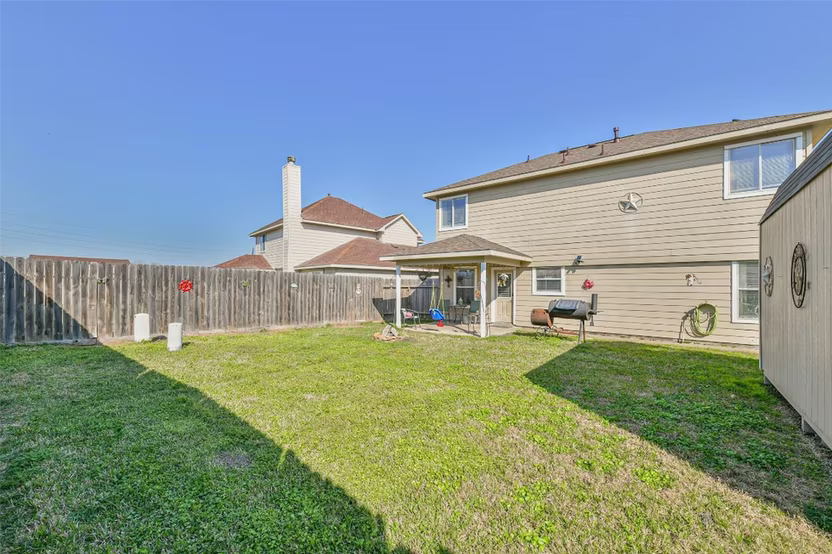Photo 7 of 8319 White Pine Lane, Baytown, TX