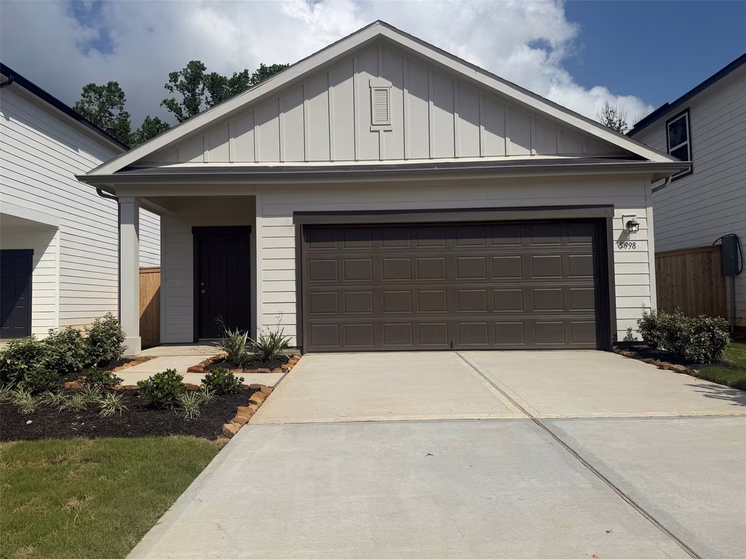 Photo of 5998 Mercer Street, Conroe, TX