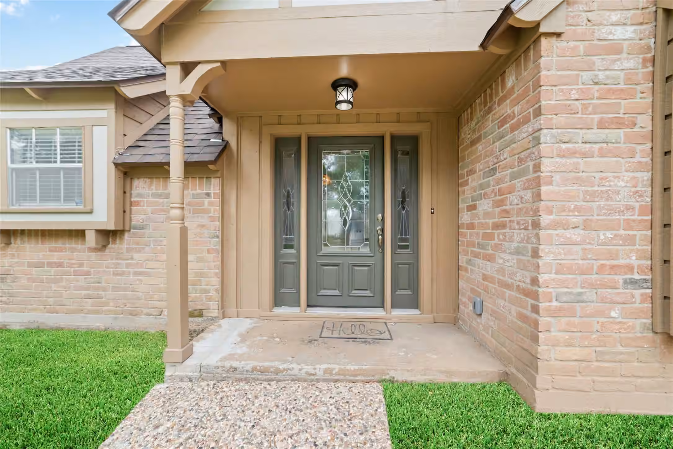 Photo 2 of 7910 Oak Moss Drive, Spring, TX