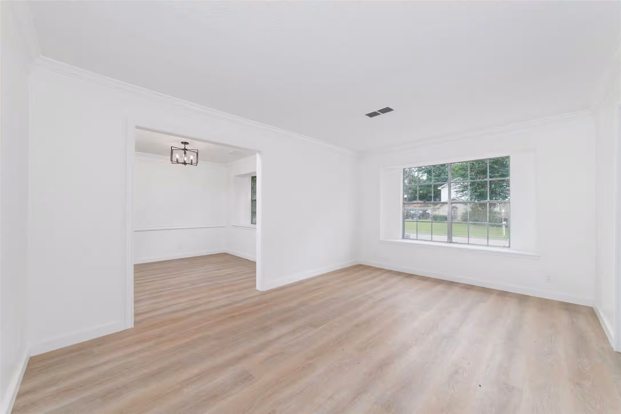 Photo 5 of 7910 Oak Moss Drive, Spring, TX