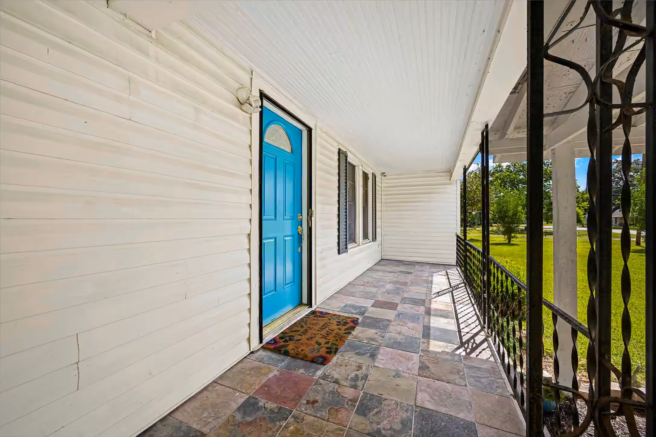 Photo 5 of 209 South Street, Baytown, TX