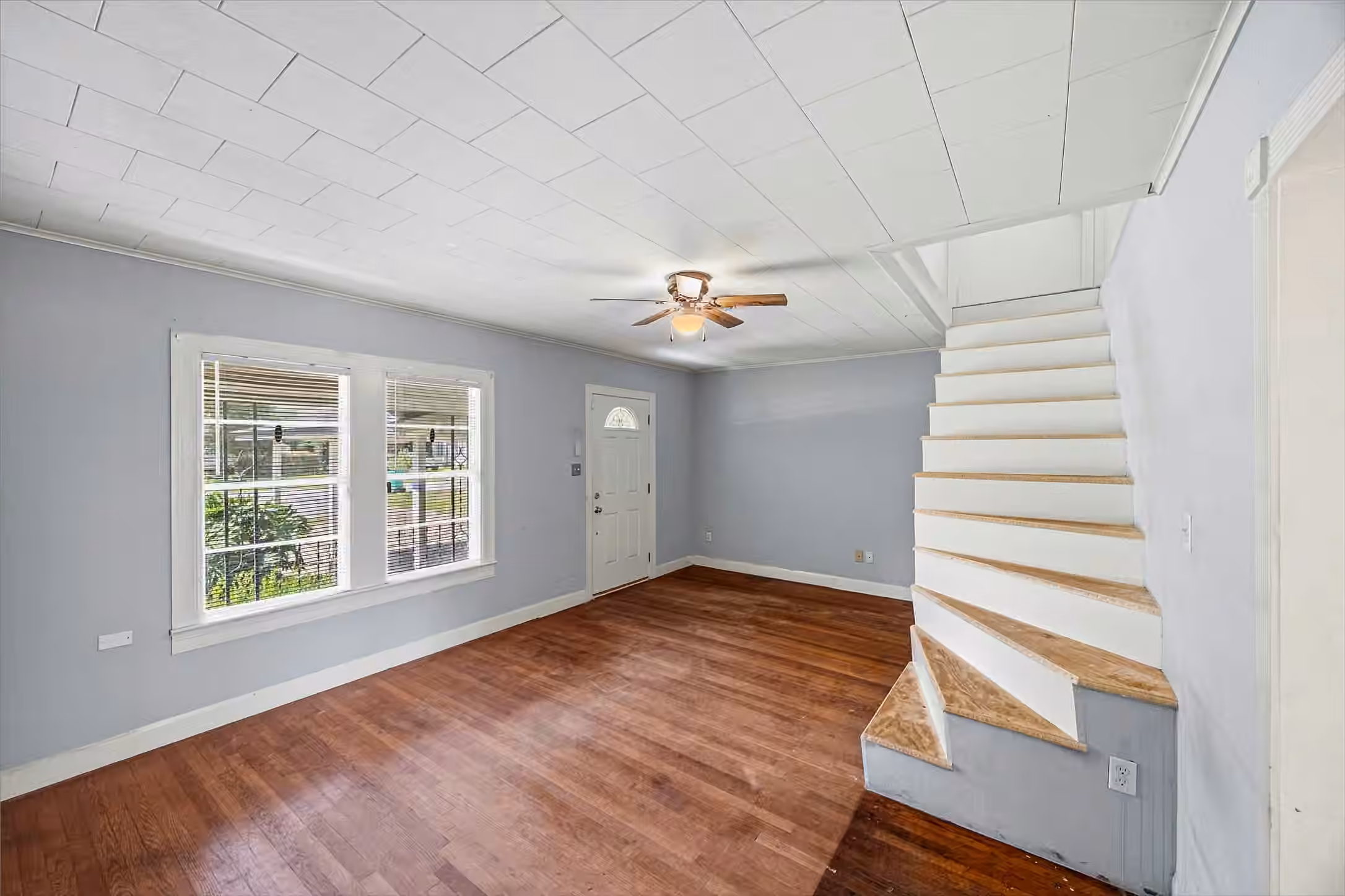 Photo 7 of 209 South Street, Baytown, TX