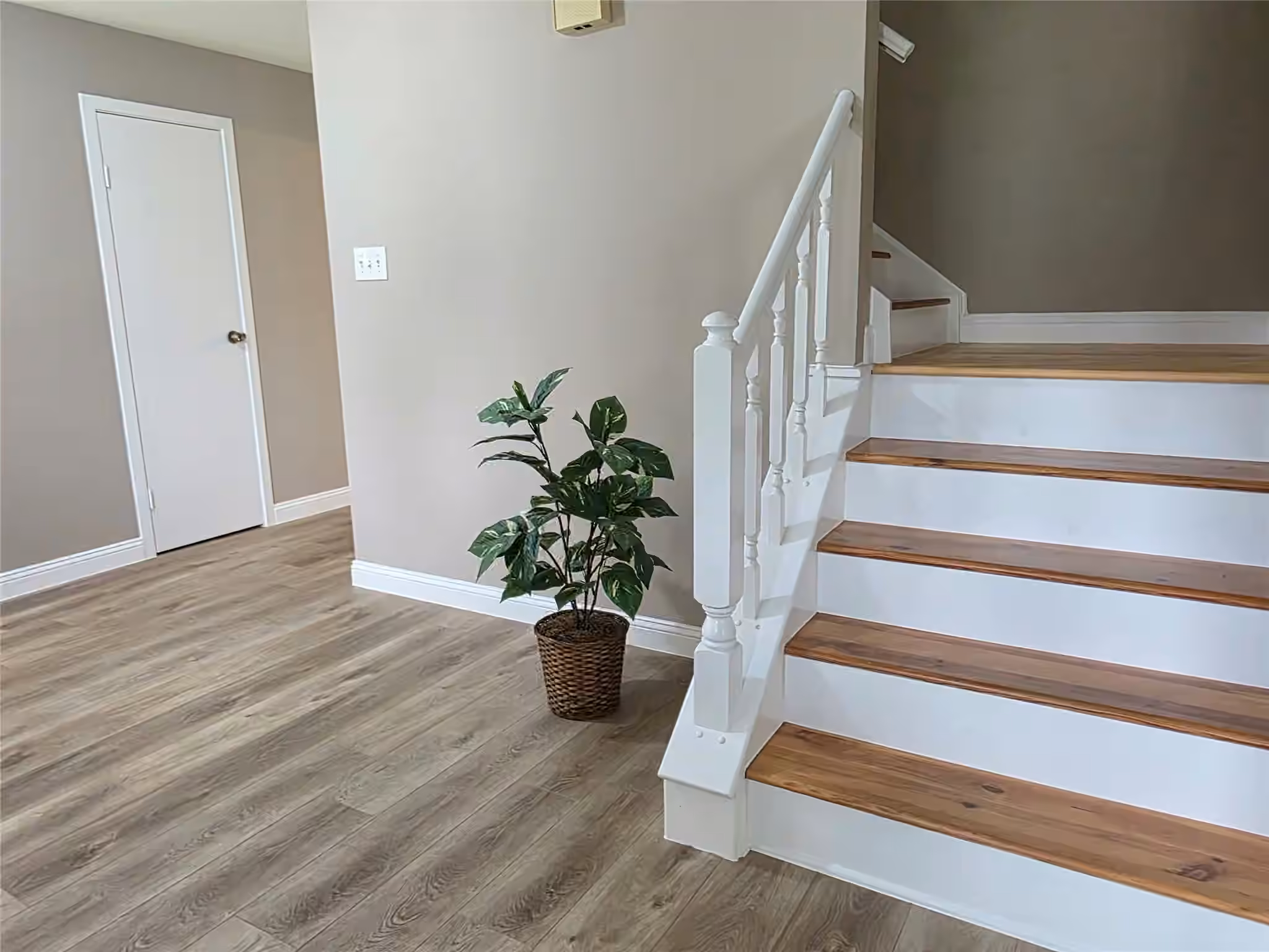 Photo 5 of 11350 Raven View Drive, Houston, TX