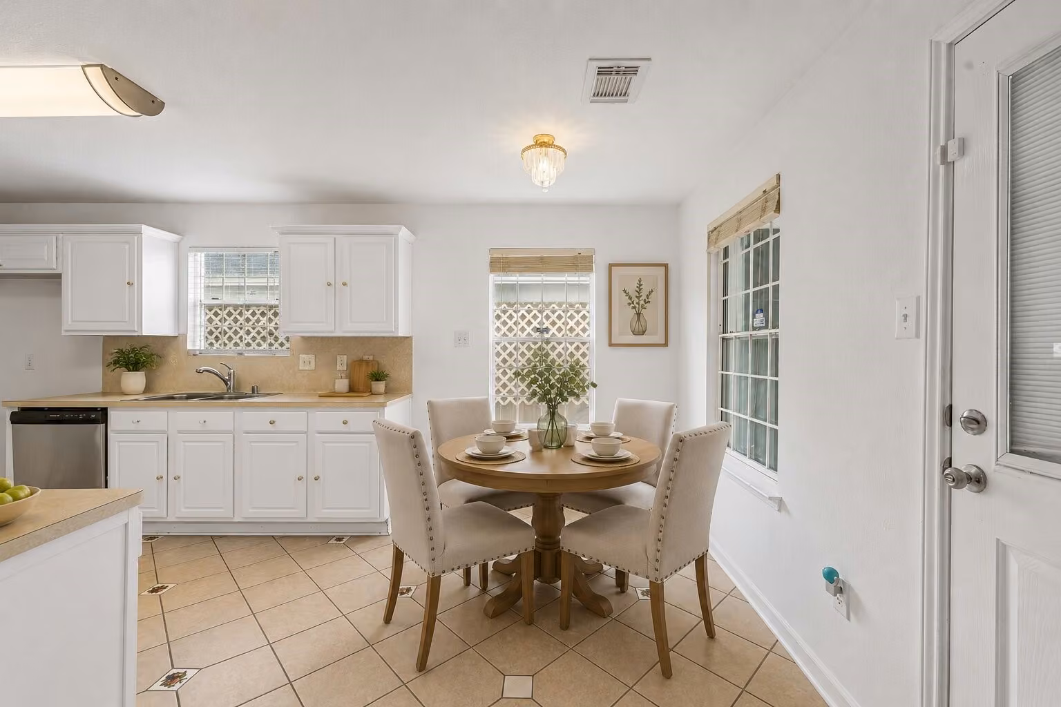 Photo 5 of 9742 Kingsville Park Drive, Houston, TX