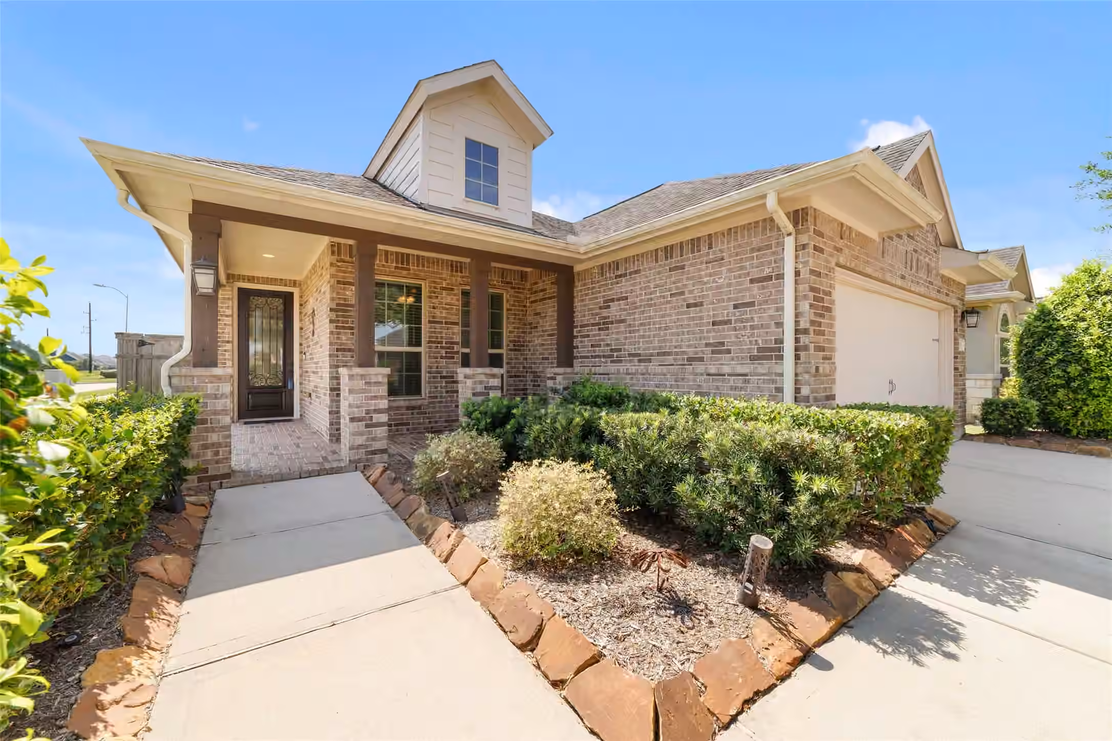 Photo 3 of 5503 Keystone Bay Court, Fulshear, TX