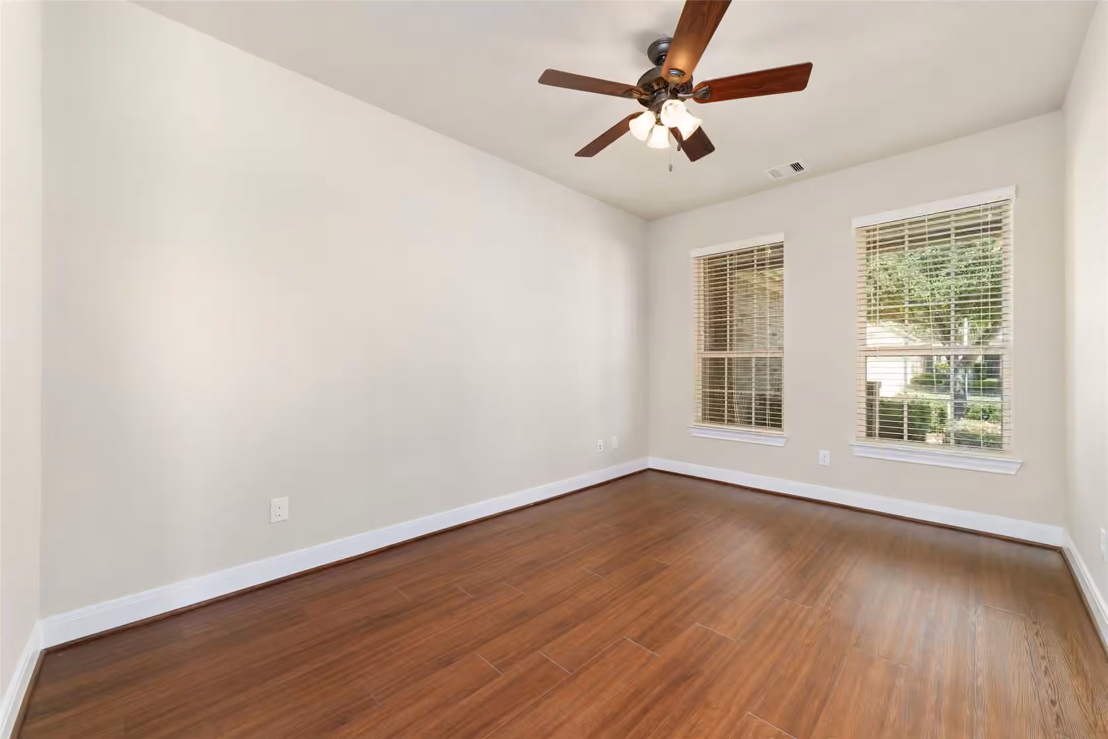 Photo 7 of 5503 Keystone Bay Court, Fulshear, TX