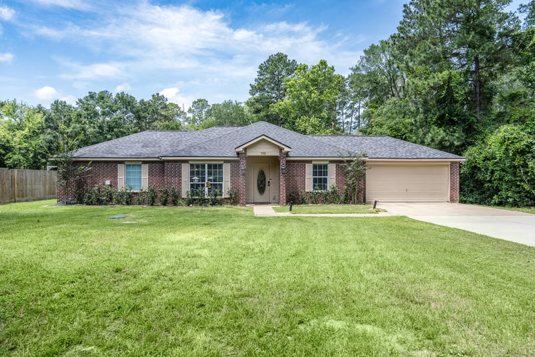 Photo of 198 Oak Hollow Boulevard, Magnolia, TX 77355