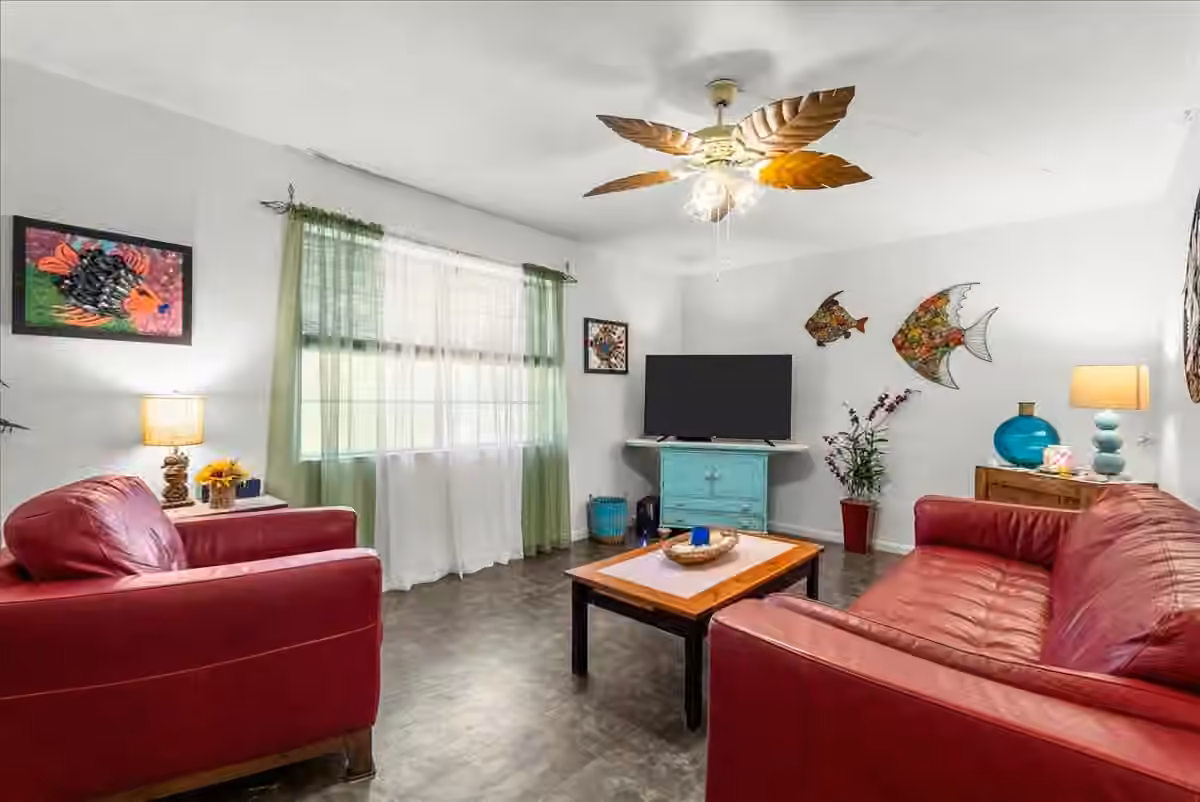 Photo 3 of 4722 Caroline Street, Seabrook, TX