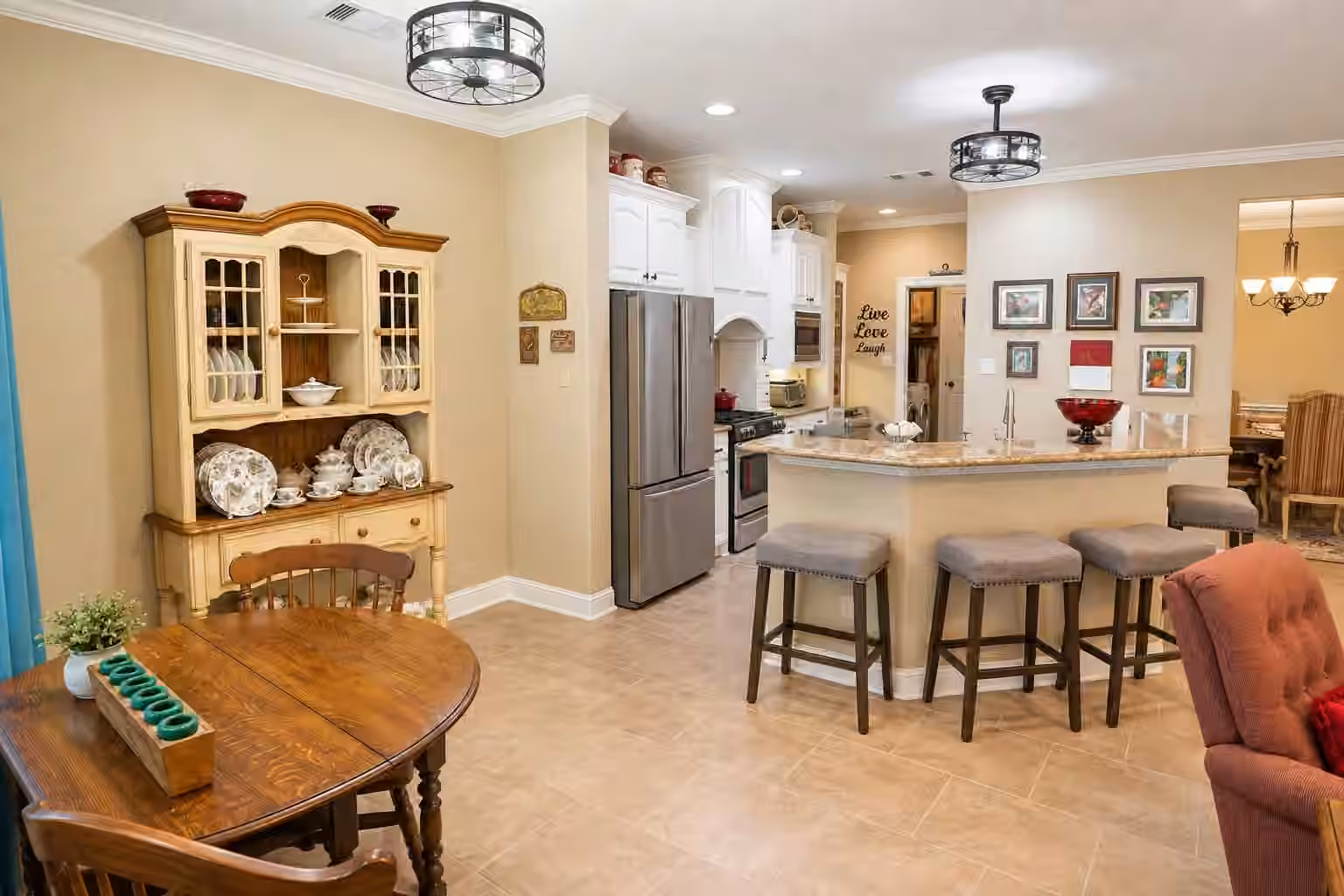 Photo 7 of 17 Red Oak Court, Lake Jackson, TX