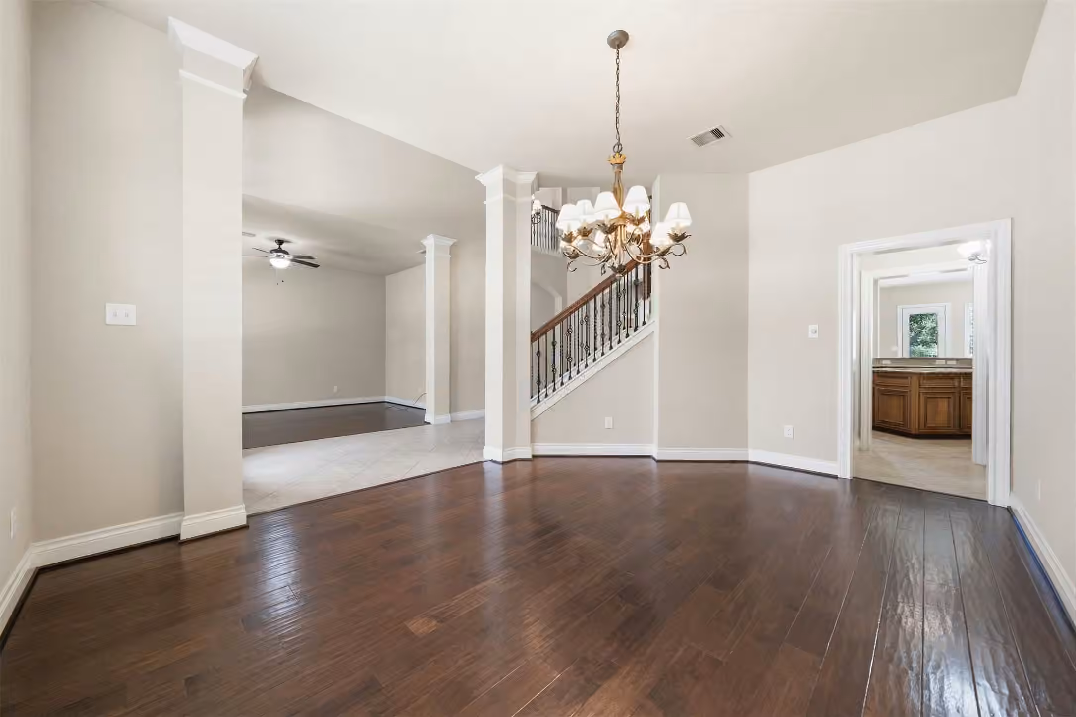 Photo 4 of 17815 Eastern Fork Court, Cypress, TX
