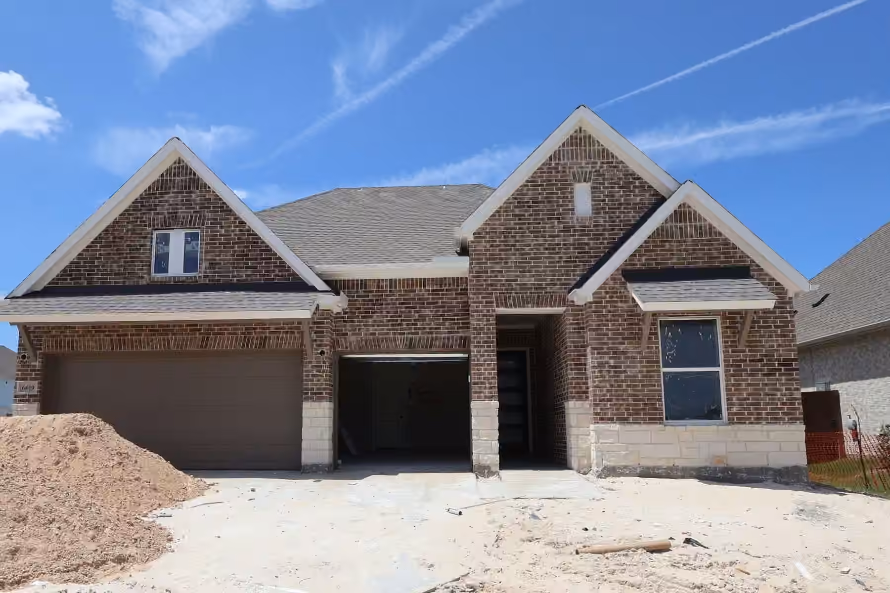 Photo 5 of 6619 Stone Terrace Drive, Iowa Colony, TX