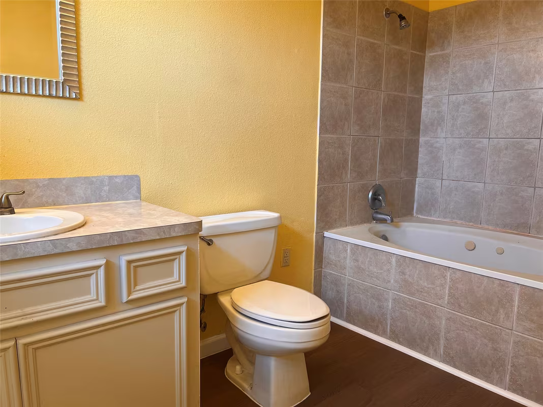 Photo 4 of 1305 VISTA Road, Pasadena, TX