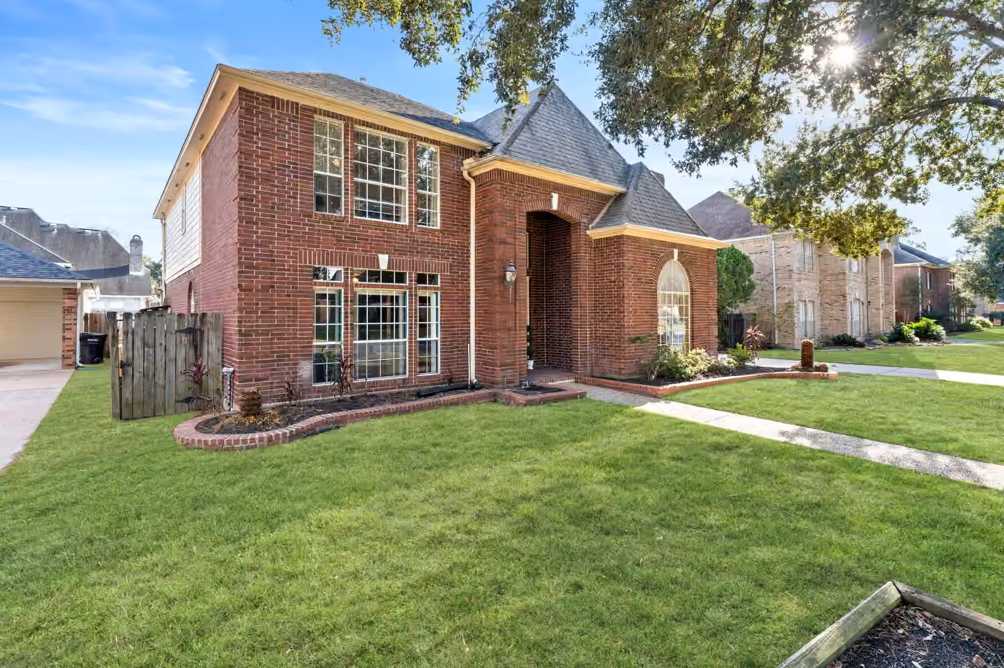 Photo 4 of 3303 Amber Forest Drive, Houston, TX