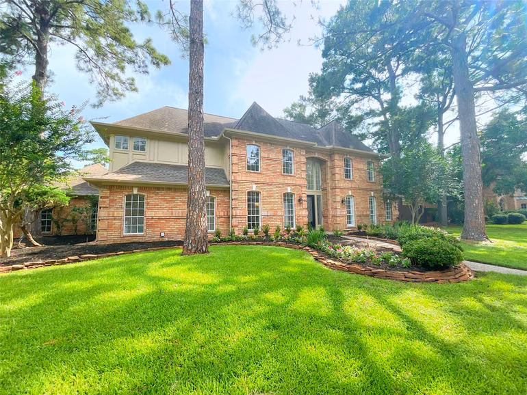 Photo 3 of 1810 Seven Maples Drive, Houston, TX
