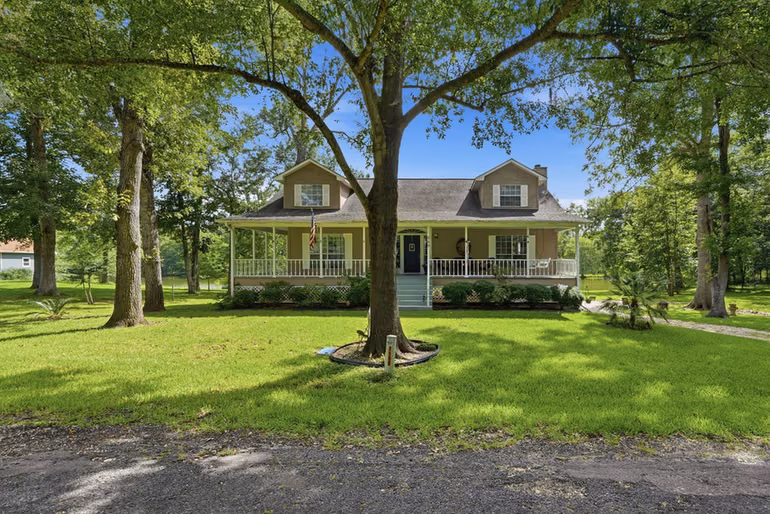 Photo 3 of 249 Lakeshore Drive, Cleveland, TX