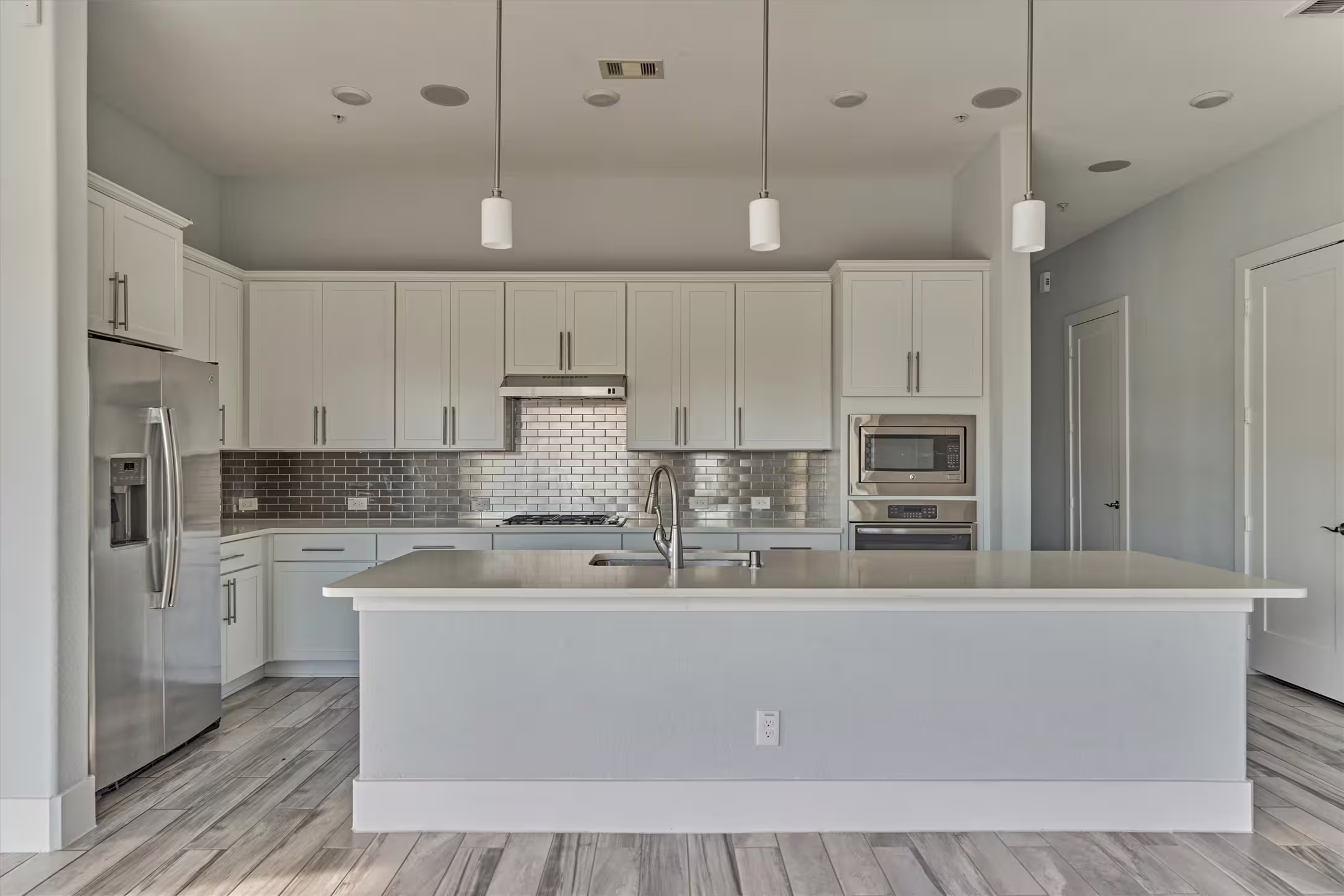 Photo 2 of 2113 Solstice Boulevard, Spring, TX