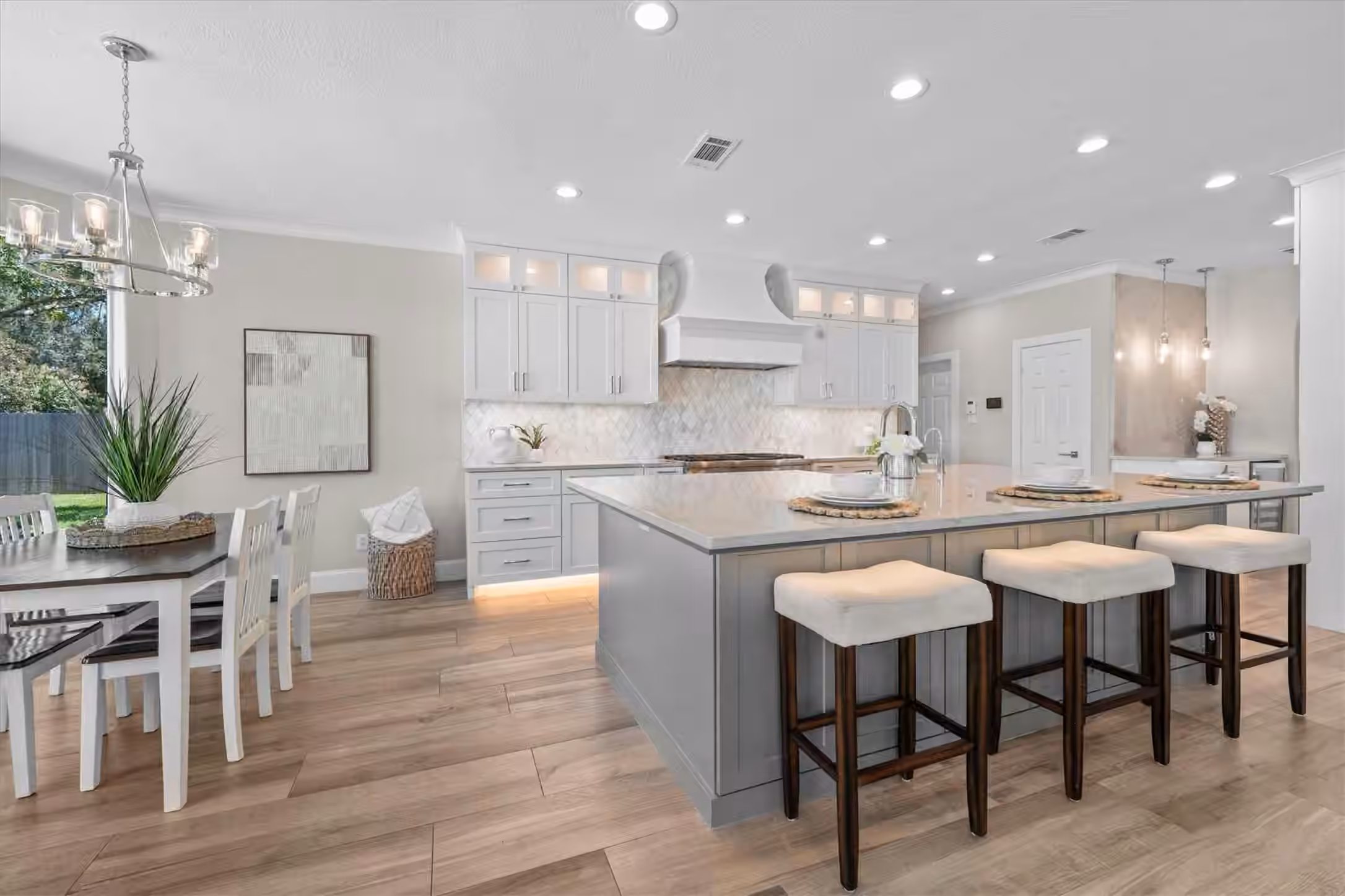 Photo 2 of 15206 Hilltop View Drive, Cypress, TX