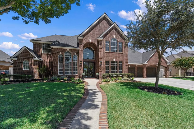 Photo 5 of 15206 Hilltop View Drive, Cypress, TX