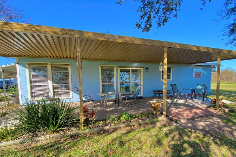 Photo of 2426 Cr 297, Sargent, TX 77414